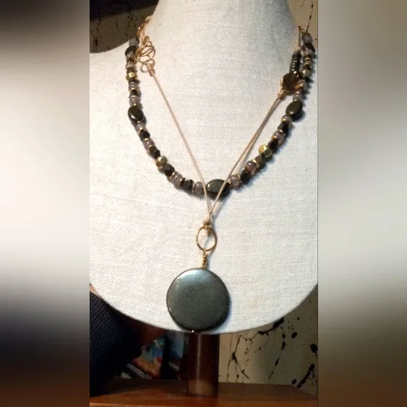 Elegant Dark Grey and Gold Necklace - Picture 1 of 4